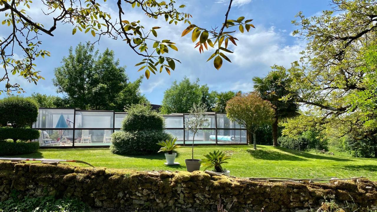 Gîte du boulanger au pays de padirac piscine couverte chauffée Mayrinhac-Lentour Exterior foto