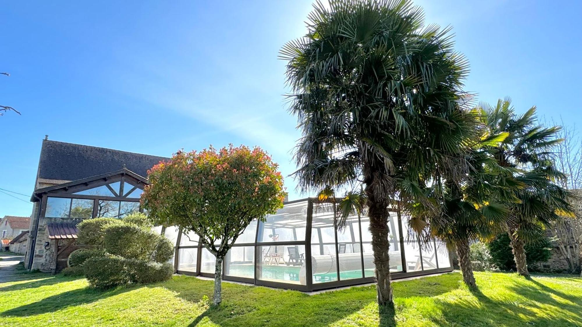 Gîte du boulanger au pays de padirac piscine couverte chauffée Mayrinhac-Lentour Exterior foto