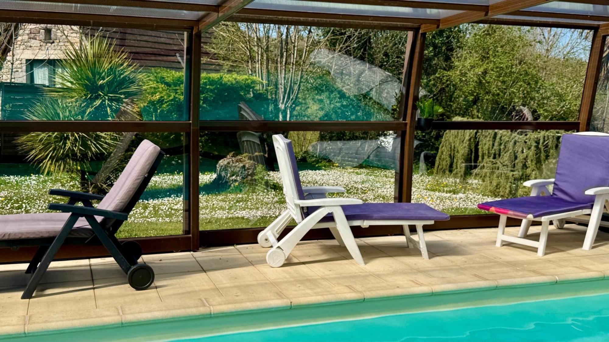 Gîte du boulanger au pays de padirac piscine couverte chauffée Mayrinhac-Lentour Exterior foto